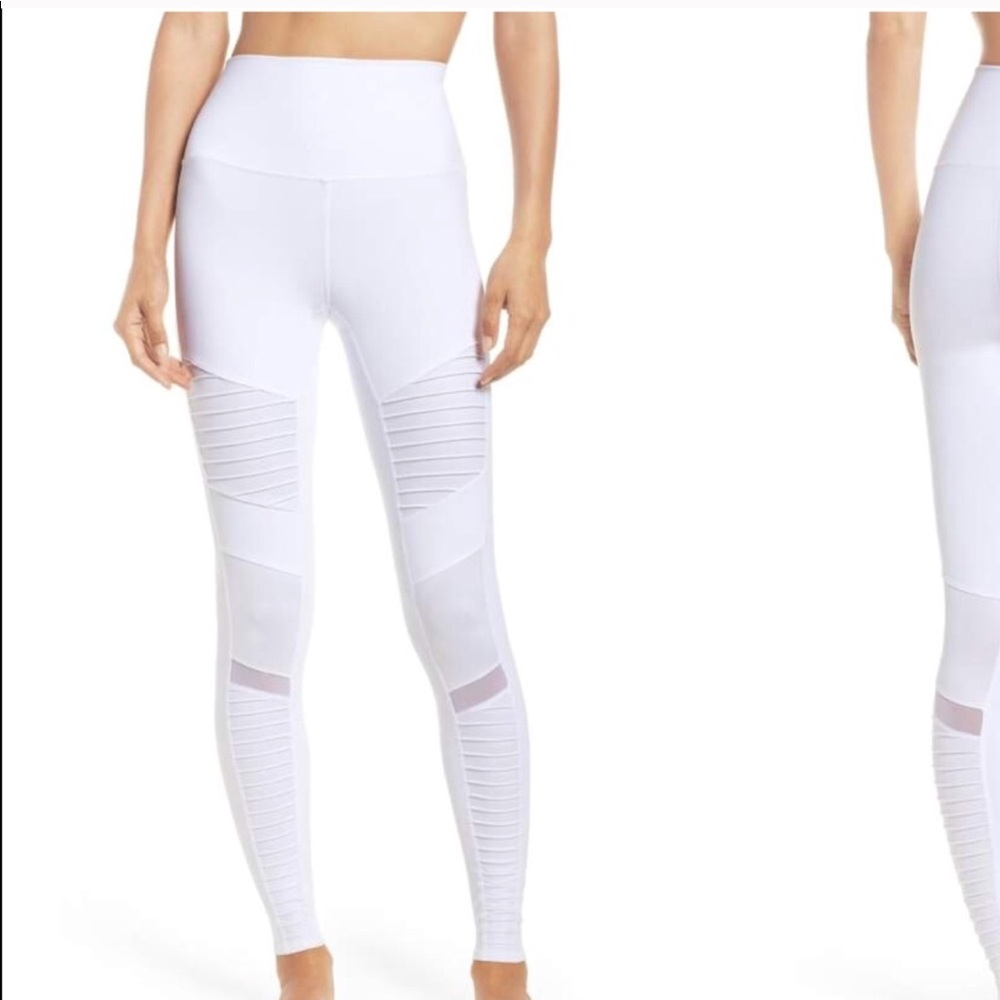 *REDUCED* Alo Yoga Moto Leggings